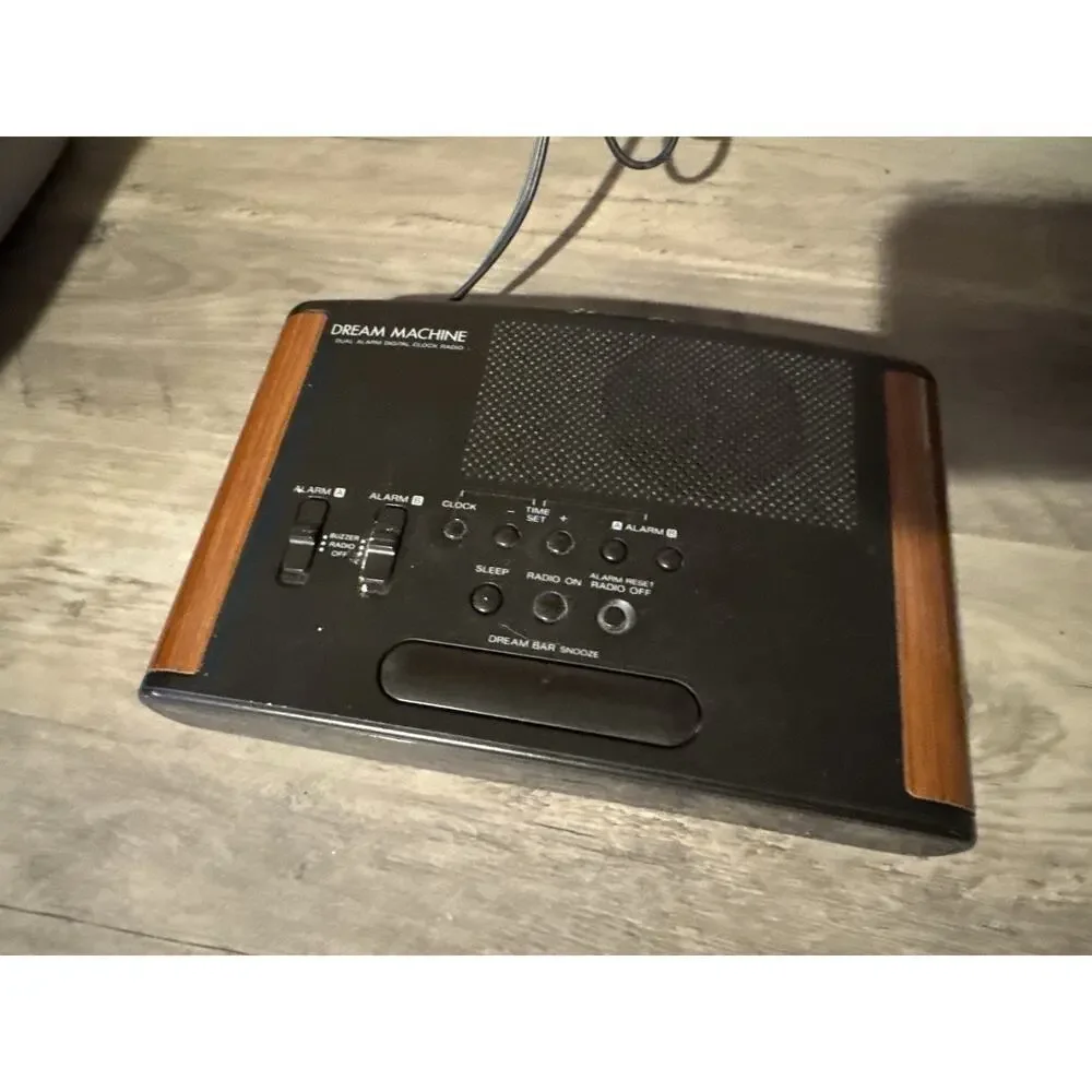 Sony Vintage Dream Machine ICF-C420 AM/FM Clock Radio With Woodgrain Sides